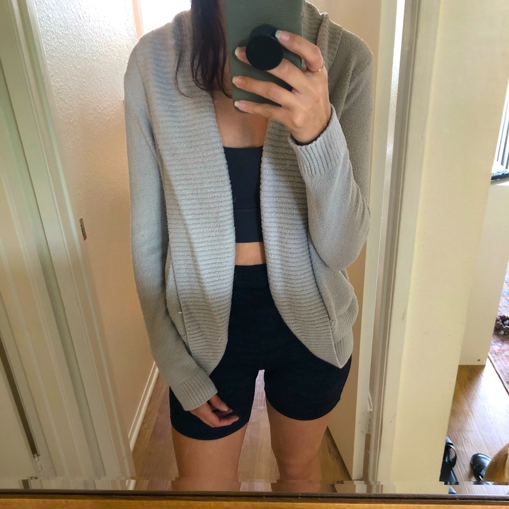 Soft cardigan with pockets